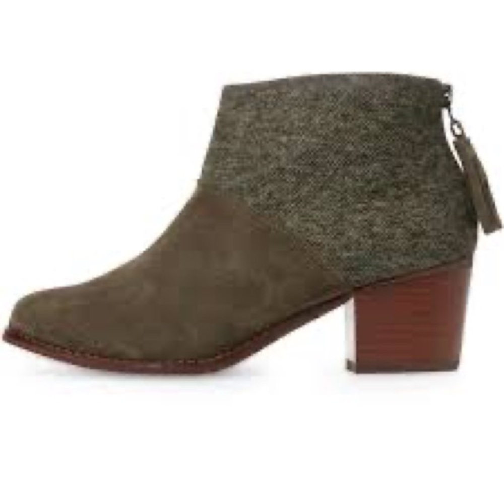 Tom’s Olive Suede & Tweed Herringbone Ankle Booties Size 5 Excellent Condition